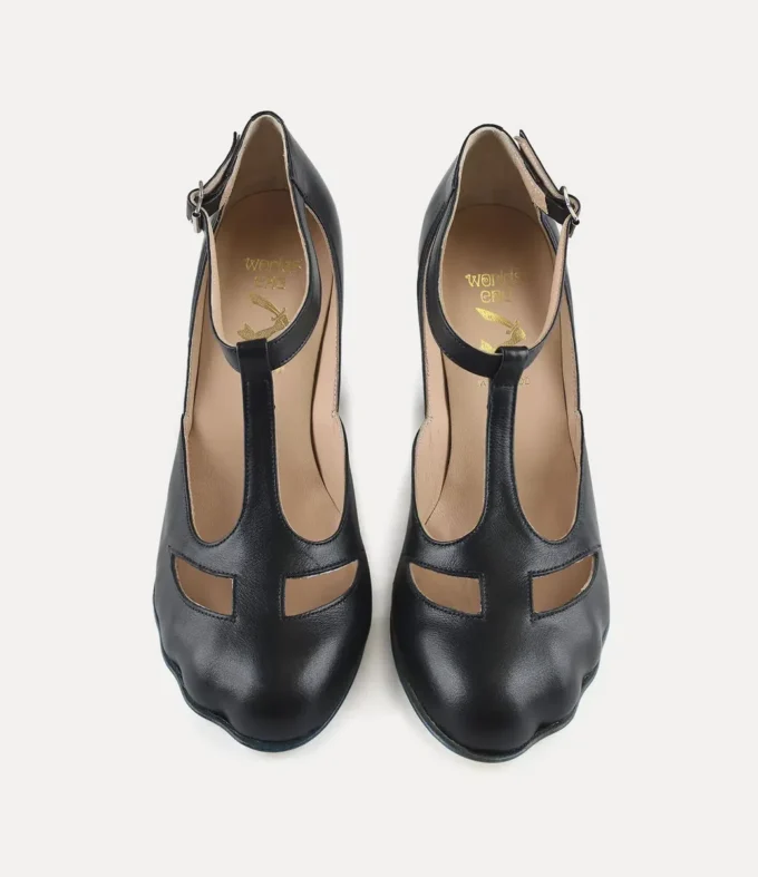 Pantofi cu baretă în T